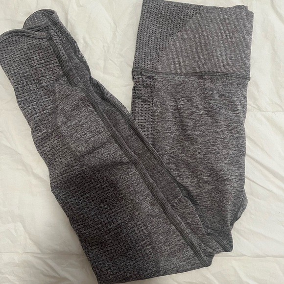 gymshark high waisted vital seamless leggings - Picture 2 of 2